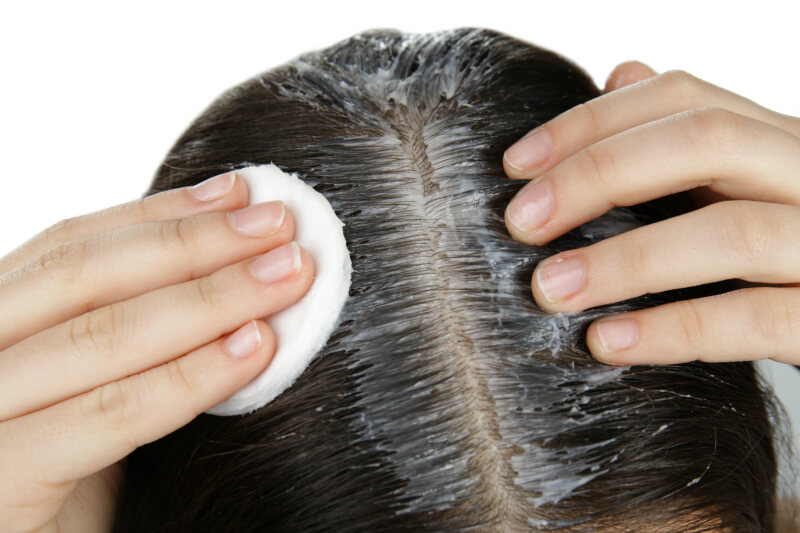 زيادة كثافة الشعر باستخدام زيت جوز الهند